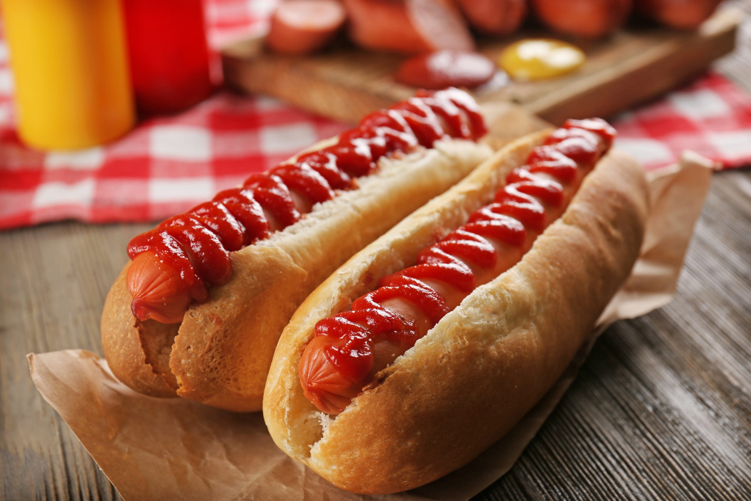 Hot dog eating competition